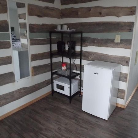 Bed And Breakfast Comfy & Cozy ฮันต์สวิลล์ ภายนอก รูปภาพ