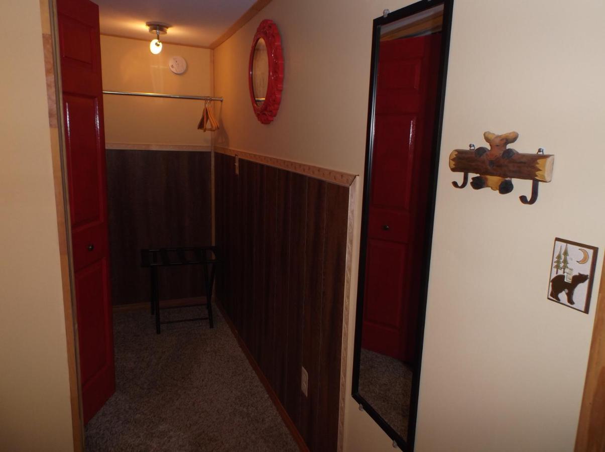 Bed And Breakfast Comfy & Cozy ฮันต์สวิลล์ ภายนอก รูปภาพ