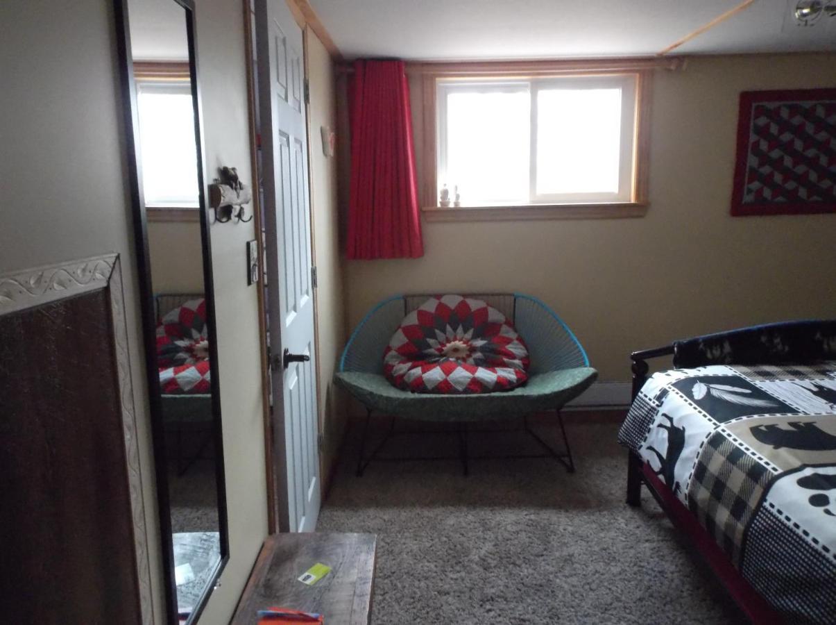 Bed And Breakfast Comfy & Cozy ฮันต์สวิลล์ ภายนอก รูปภาพ