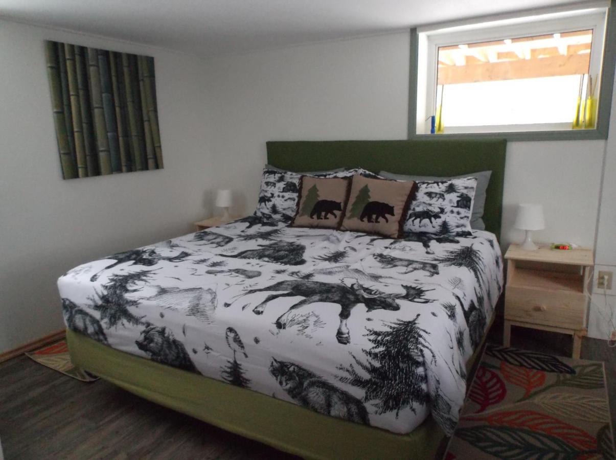 Bed And Breakfast Comfy & Cozy ฮันต์สวิลล์ ภายนอก รูปภาพ