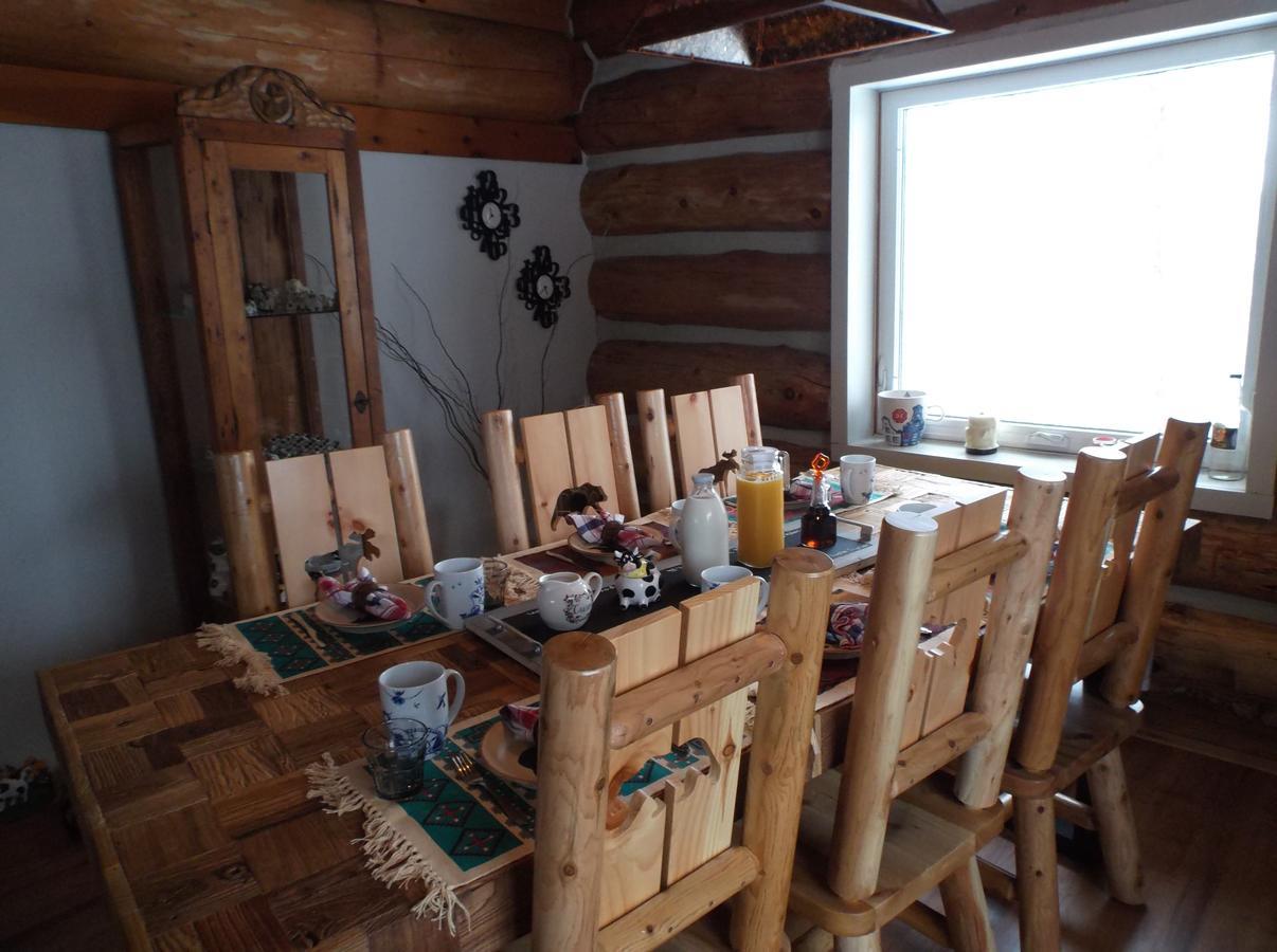 Bed And Breakfast Comfy & Cozy ฮันต์สวิลล์ ภายนอก รูปภาพ